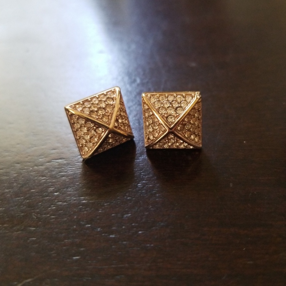 Michael kors pyramid earrings gold